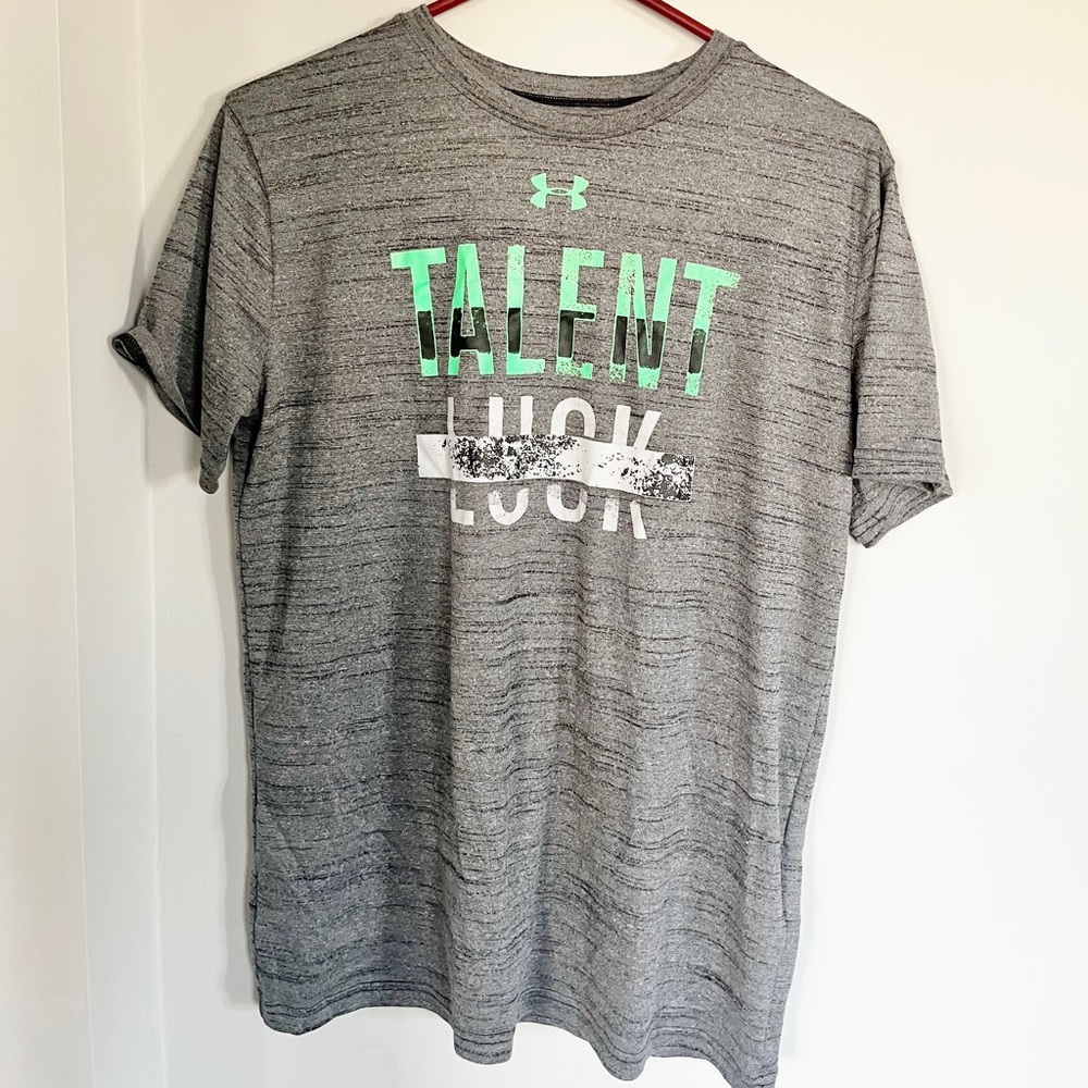 Under Armour youth, extra large, loose fit T-shirt